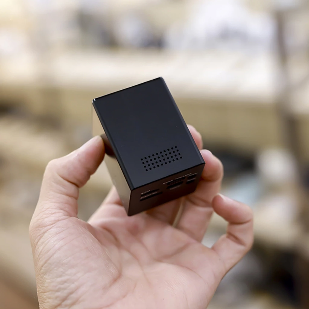 Camera WiFi ngoài trời EZVIZ CB2 (Pin Sạc 2000 mAh) - Ảnh 11